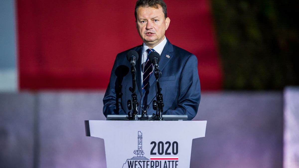 Po polském prezidentovi se covidem-19 nakazil i ministr obrany